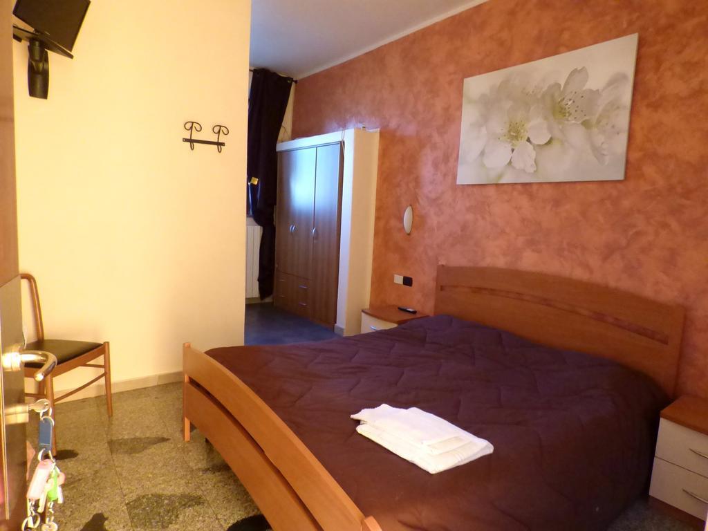 La Pergola Hotel Zibido San Giacomo Екстериор снимка