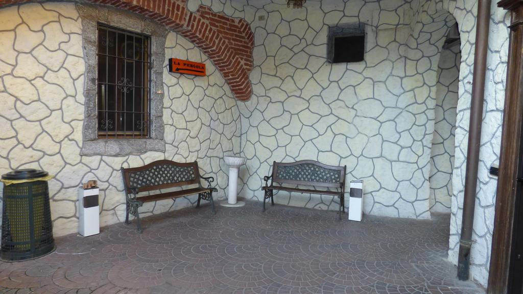 La Pergola Hotel Zibido San Giacomo Екстериор снимка